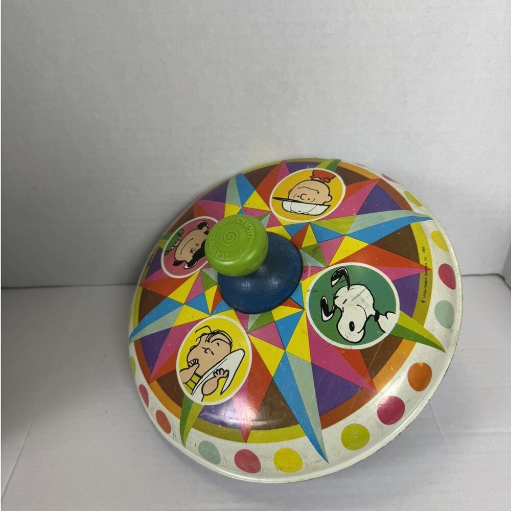 Vintage Chein CHARLIE BROWN PEANUTS SNOOPY LUCY LINUS TIN-LITHO Spinning Top